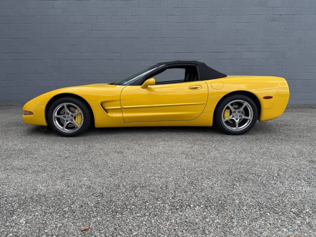 2004 Chevrolet Corvette 3