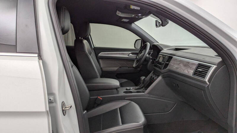 2022 Volkswagen Atlas Cross Sport SE 4Motion