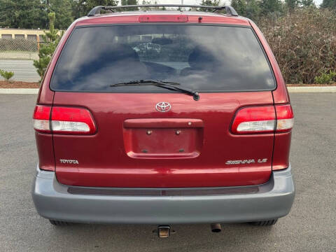 2002 Toyota Sienna LE