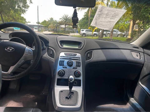 2010 Hyundai Genesis Coupe 2.0T