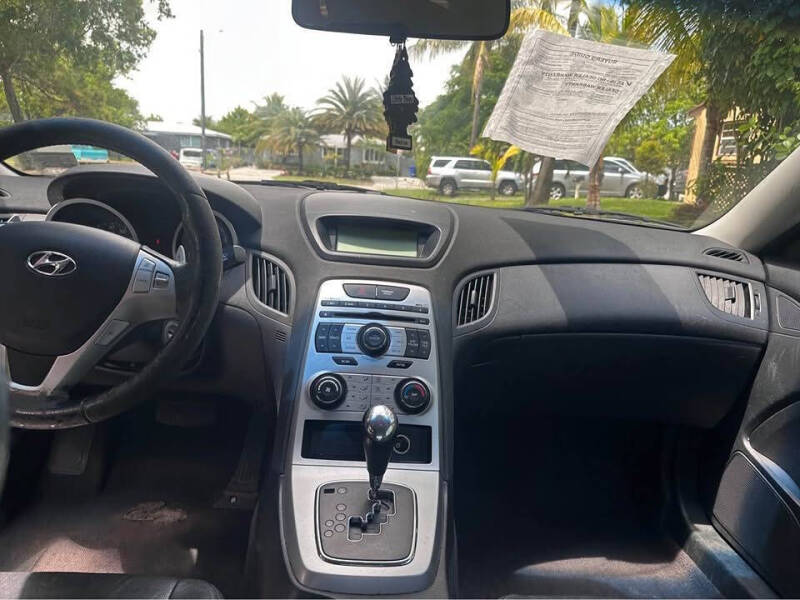 2010 Hyundai Genesis Coupe 2.0T