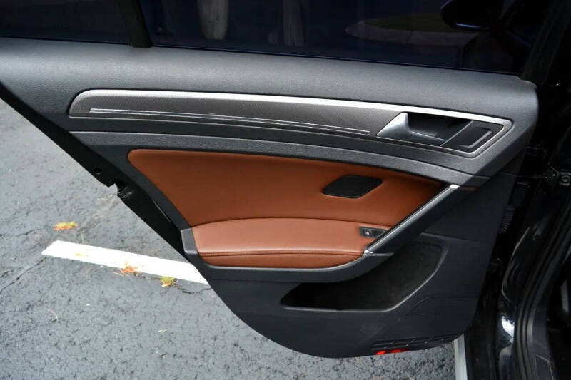 2017 Volkswagen Golf Alltrack TSI S 4Motion