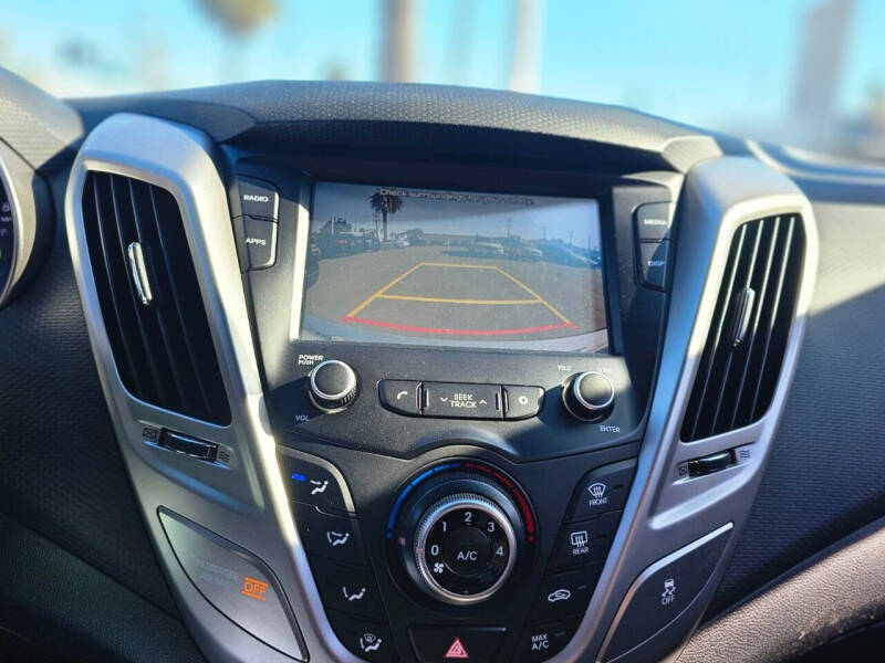 2017 Hyundai Veloster Value Edition