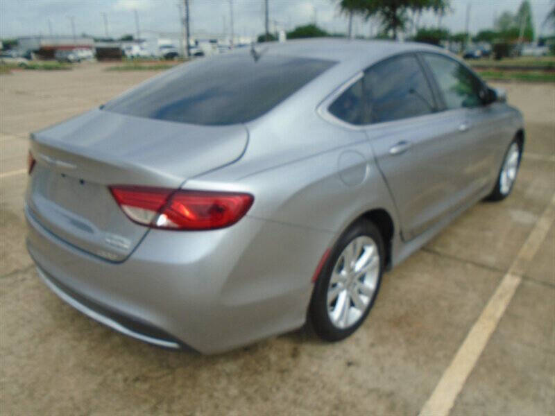 2015 Chrysler 200 Limited
