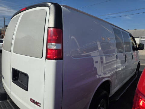 2017 GMC Savana 2500