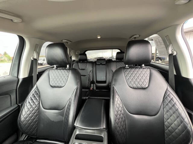 2024 Ford Edge Titanium
