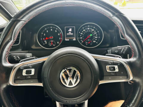 2016 Volkswagen Golf GTI SE