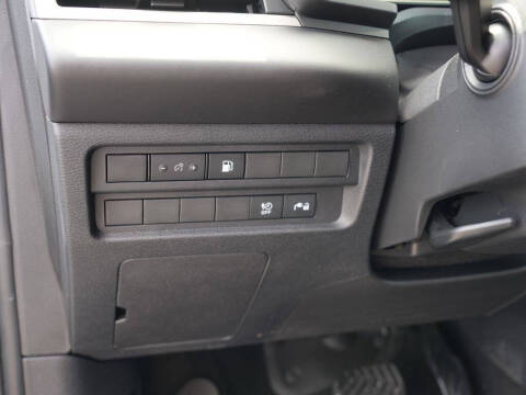 2023 Mitsubishi Outlander PHEV ES