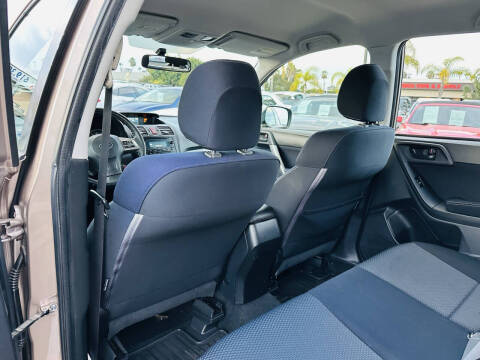 2015 Subaru Forester 2.5i