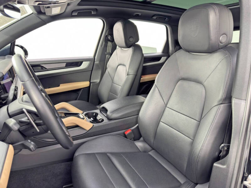 2024 Porsche Cayenne