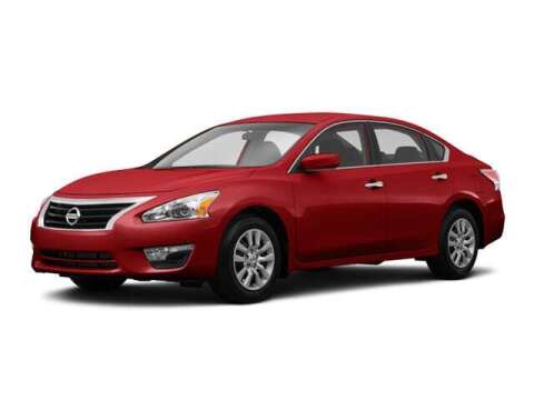 2015 Nissan Altima for sale at BORGMAN OF HOLLAND LLC in Holland MI