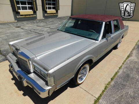 1988 Lincoln Town Car Signature