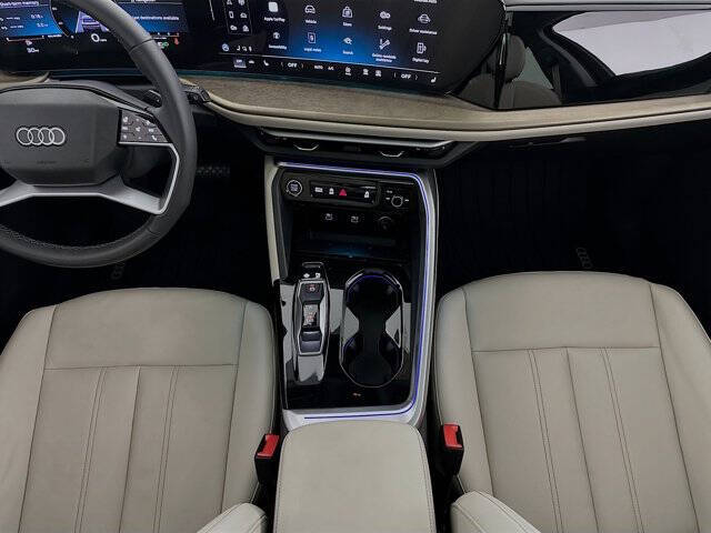 2025 Audi Q5 quattro Premium TFSI