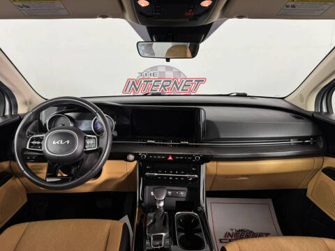 2024 Kia Carnival EX