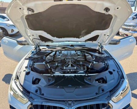 2020 BMW M8