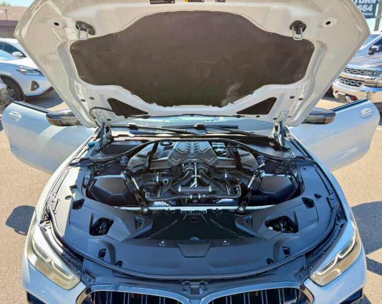 2020 BMW M8