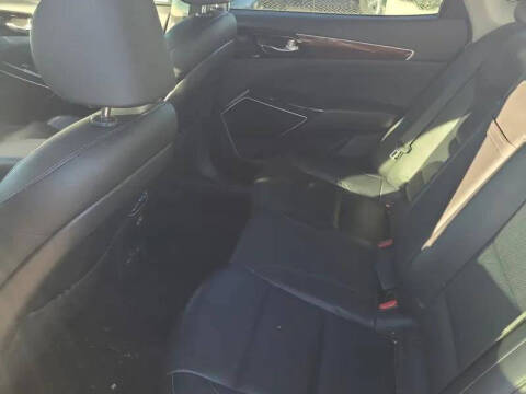 2017 Kia Cadenza Premium