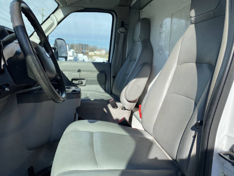 2017 Ford E-Series E-350 SD