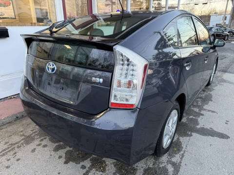 2010 Toyota Prius III