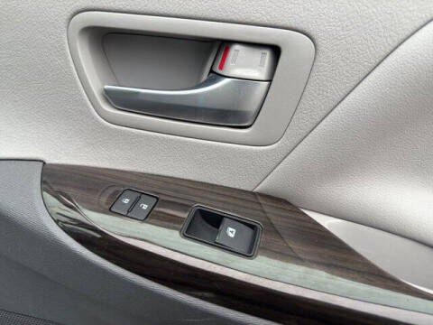 2020 Toyota Sienna XLE Premium 8-Passenger