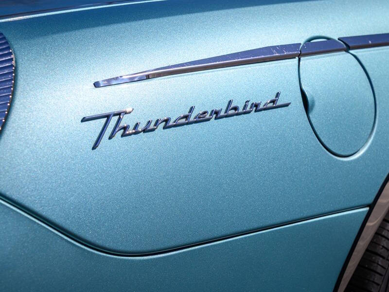 2002 Ford Thunderbird Deluxe