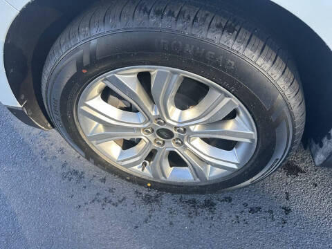 2022 Ford Edge Titanium