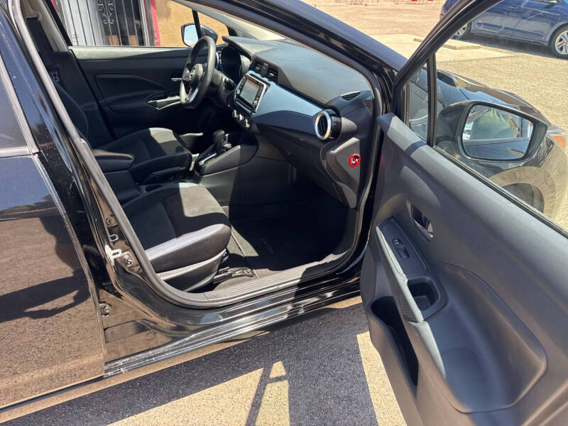 2023 Nissan Versa SV