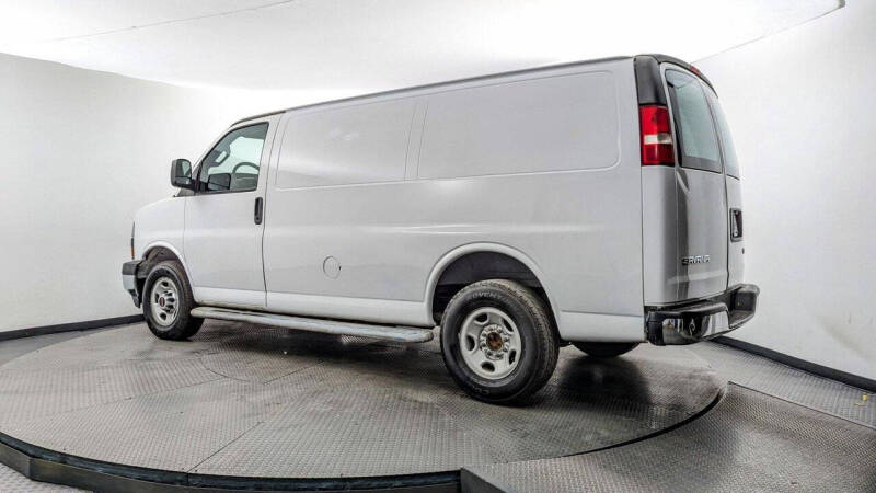 2017 GMC Savana 2500