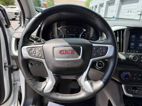 2024 GMC Terrain SLT