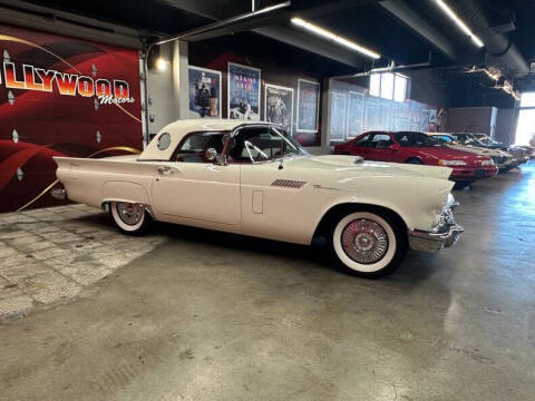 1957 Ford Thunderbird