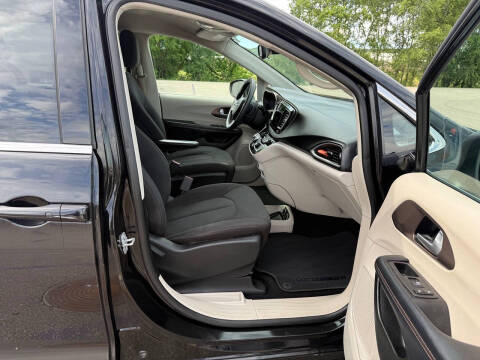2017 Chrysler Pacifica Touring