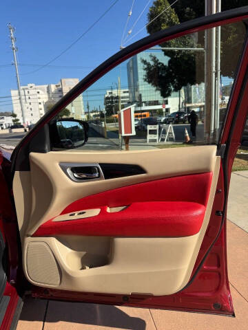 2017 Nissan Pathfinder SV