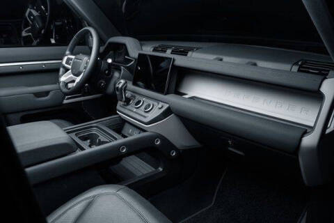 2022 Land Rover Defender 110 SE