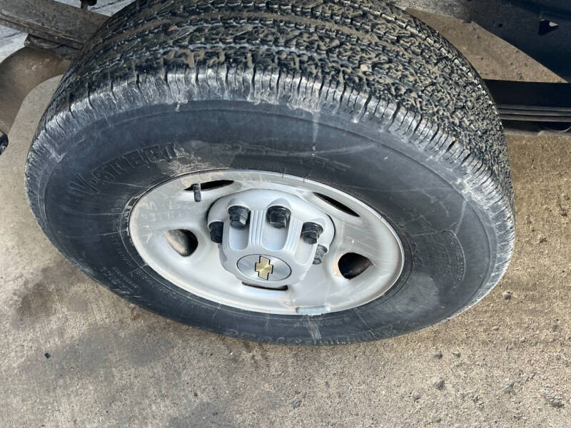 2025 Chevrolet Express 2500