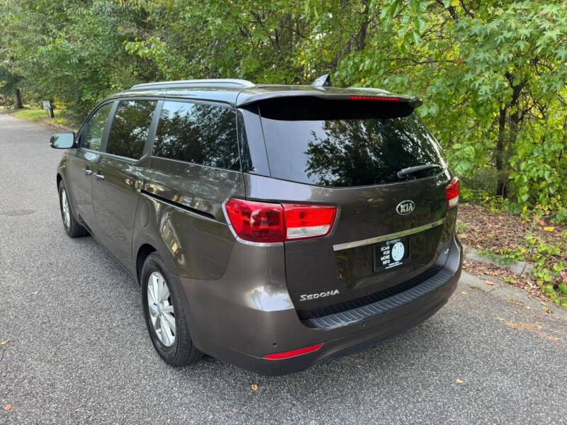 2016 Kia Sedona LX
