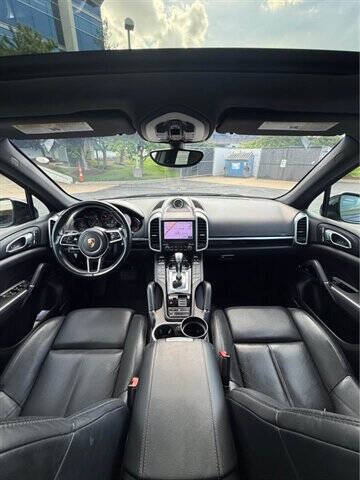 2017 Porsche Cayenne Platinum Edition