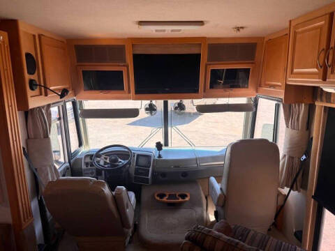 2005 Workhorse W22