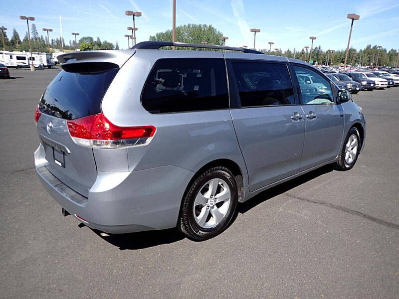 2011 Toyota Sienna