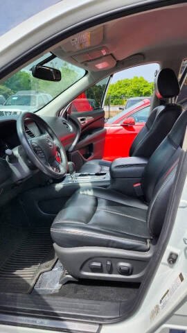 2017 Nissan Pathfinder SV