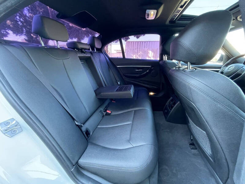 2017 BMW 3 Series 330i