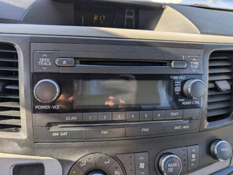 2014 Toyota Sienna L 7-Passenger