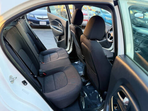 2013 Kia Rio 5-Door SX