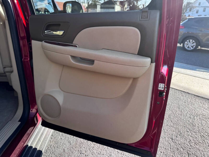 2014 Chevrolet Suburban LT