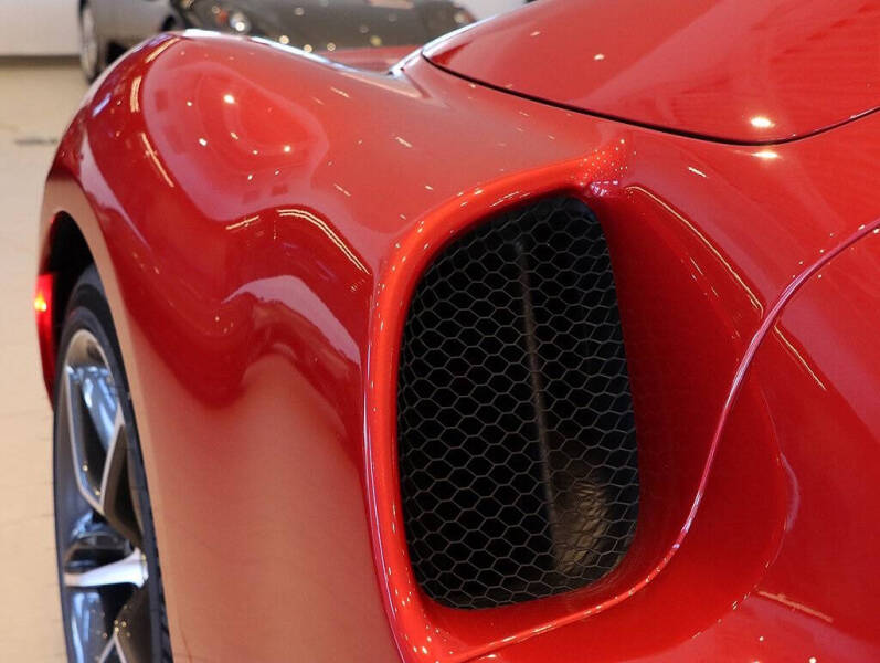 2024 Ferrari 296 GTS