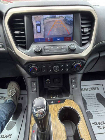 2017 GMC Acadia Denali