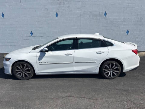2018 Chevrolet Malibu for sale at Kerns Ford Lincoln in Celina OH