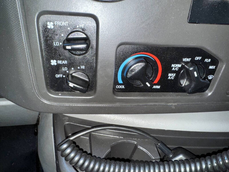 2013 Ford E-Series E-450 SD