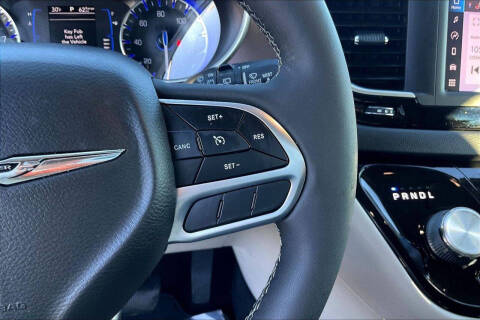 2022 Chrysler Voyager LX