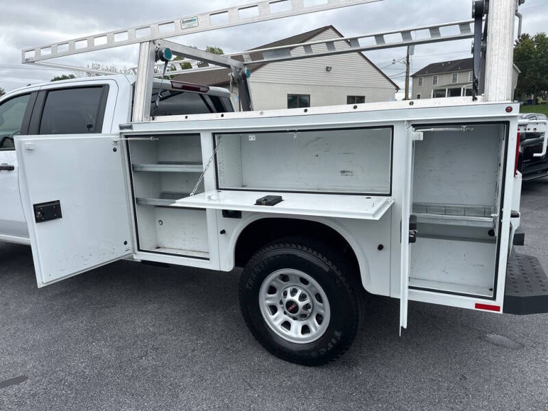 2022 GMC SIERRA UTILITY