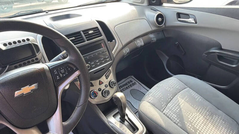 2014 Chevrolet Sonic LS Auto